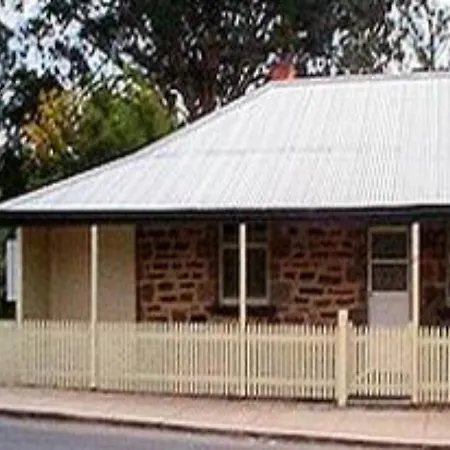 Wishing Well Cottage-2
